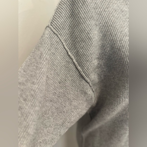 Free People XS Grey Oversized Turtleneck Knit Sweater Tunic Pullover Casual. - Picture 9 of 13